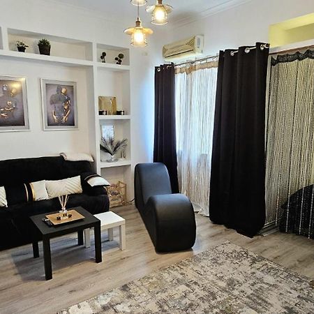 Tantra Studio 1 Conta Universitate Bukurešť Exteriér fotografie