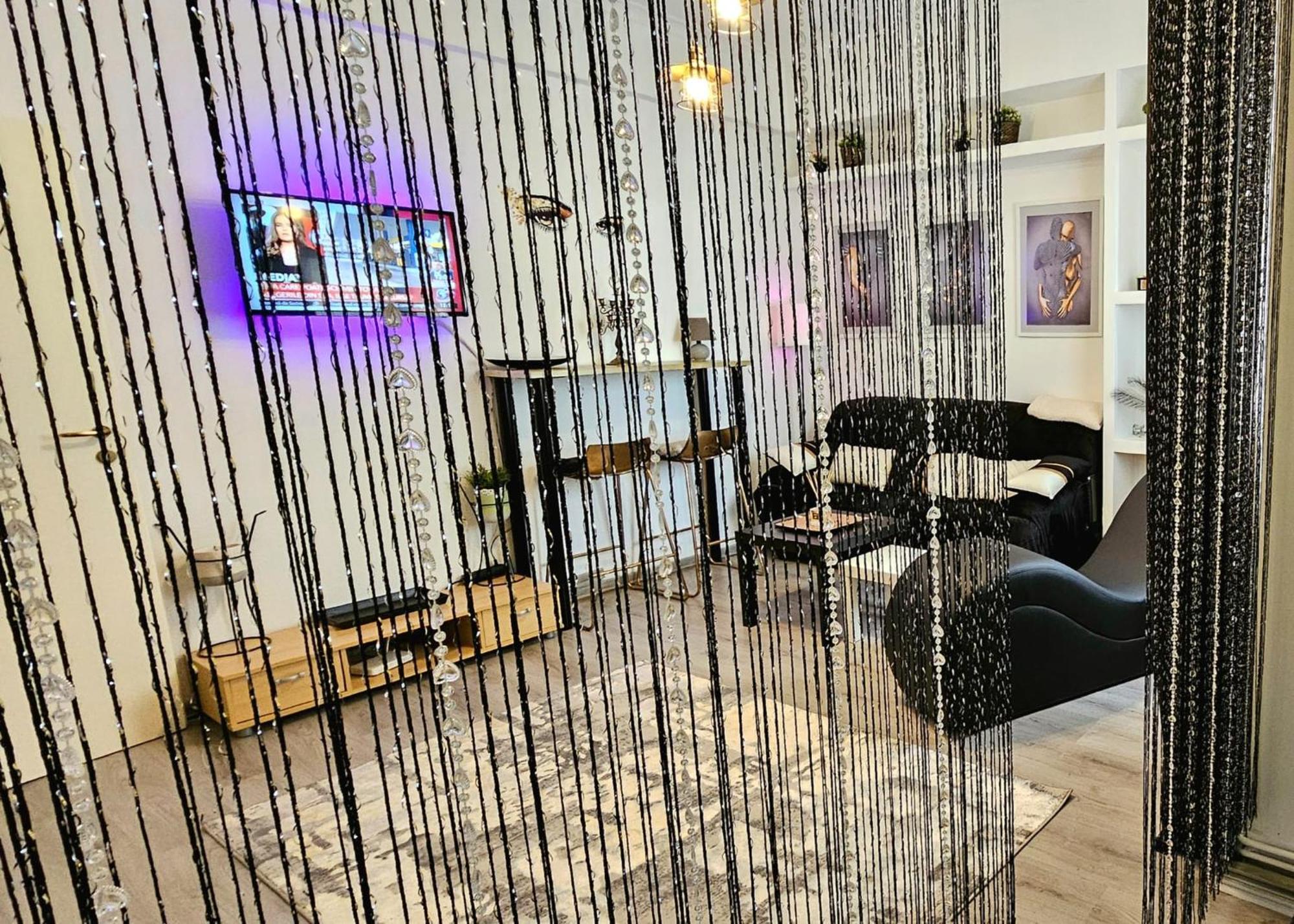 Tantra Studio 1 Conta Universitate Bukurešť Exteriér fotografie